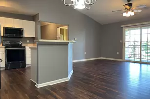 2001 Berrancher Dr, Columbus, OH 43228 - Photo 14