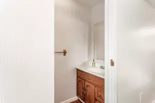 3671 Dinsmore Castle Dr, Columbus, OH 43221 - Photo 32