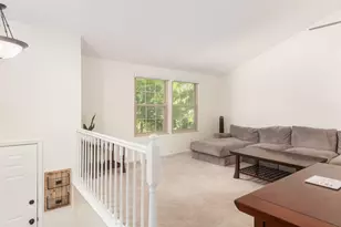 3671 Dinsmore Castle Dr, Columbus, OH 43221 - Photo 8