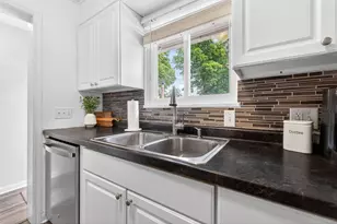 348 Iroquois Park Pl, Columbus, OH 43230 - Photo 8