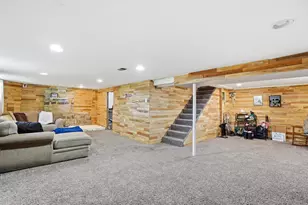 2093 Tupsfield Rd, Columbus, OH 43229 - Photo 22
