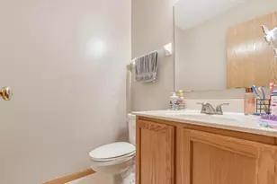 3150 Berkley Pointe Dr, Columbus, OH 43230 - Photo 12
