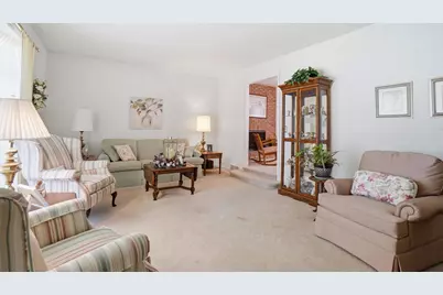 426 Coventry Circle, Zanesville, OH 43701 - Photo 6