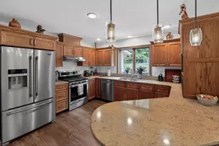 660 King Beach Dr, Howard, OH 43028 - Photo 12