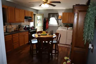 358 Ely St, Washington Court House, OH 43160 - Photo 8