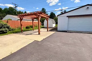 3321 Eakin Rd, Columbus, OH 43204 - Photo 6
