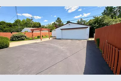3321 Eakin Road, Columbus, OH 43204 - Photo 4