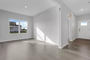 475 Ashley Dr, Plain City, OH 43064 - Photo 4