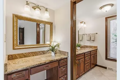 2060 Mackenzie Drive #2, Columbus, OH 43220 - Photo 16