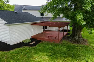 1691 Knob Hill Dr, Coshocton, OH 43812 - Photo 10