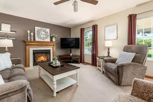 2070 Shirlene Dr, Grove City, OH 43123 - Photo 4