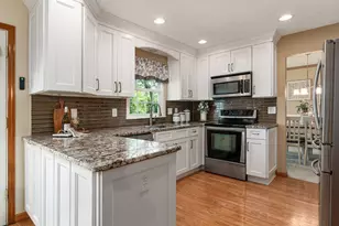 2070 Shirlene Dr, Grove City, OH 43123 - Photo 12