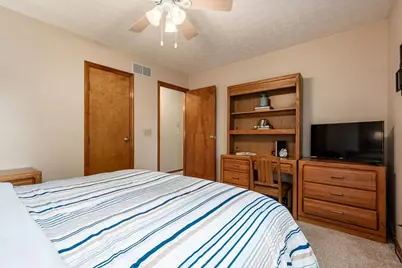 2070 Shirlene Drive, Grove City, OH 43123 - Photo 36