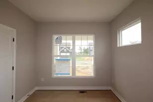 2711 Charlotte Wy, Delaware, OH 43015 - Photo 2