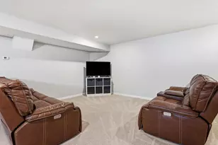 27 Hemingway Ave, Ashville, OH 43103 - Photo 42