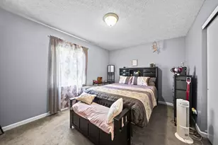 3767 Bridle Ct, Columbus, OH 43221 - Photo 16