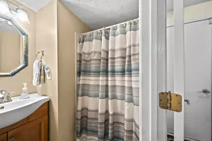 3767 Bridle Ct, Columbus, OH 43221 - Photo 22