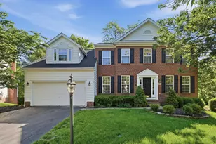 452 Sunridge Dr, Powell, OH 43065 - Photo 2
