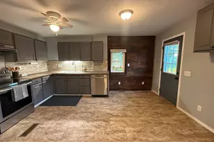 207 E Mill St, Circleville, OH 43113 - Photo 14