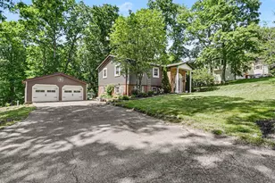 930 Ivy Dr, Zanesville, OH 43701 - Photo 1