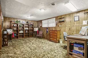 930 Ivy Dr, Zanesville, OH 43701 - Photo 24