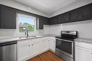 1571 Wilson Ave, Columbus, OH 43207 - Photo 10
