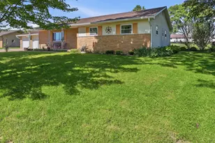 5579 Clinger Ct, Groveport, OH 43125 - Photo 2