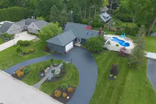 3417 Woodview Pl, Columbus, OH 43220 - Photo 2