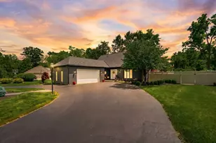 3417 Woodview Pl, Columbus, OH 43220 - Photo 14