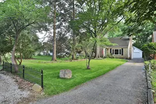 430 Canyon Dr N, Columbus, OH 43214 - Photo 2
