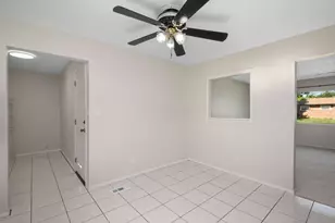 5467 Roche Dr, Columbus, OH 43229 - Photo 10
