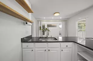 355 Sheldon Ave, Columbus, OH 43207 - Photo 8