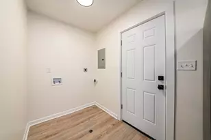 2345 Century Dr, Columbus, OH 43211 - Photo 8