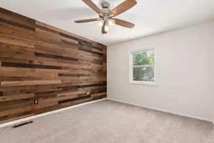 916 Worthington Woods Blvd, Columbus, OH 43085 - Photo 14