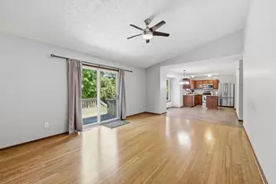 4553 Nickerson Rd, Columbus, OH 43228 - Photo 10
