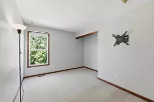 4553 Nickerson Rd, Columbus, OH 43228 - Photo 18