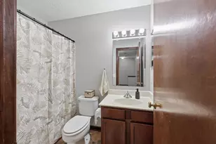 4553 Nickerson Rd, Columbus, OH 43228 - Photo 20