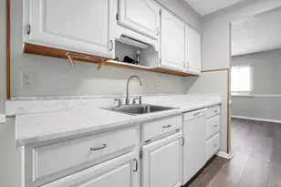 2278 Wadsworth Dr, Columbus, OH 43232 - Photo 8