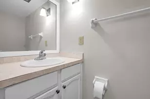 2278 Wadsworth Dr, Columbus, OH 43232 - Photo 12