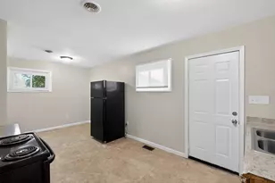 1572 Northridge Rd, Columbus, OH 43224 - Photo 16