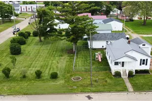 139 Jefferson St, Mount Sterling, OH 43143 - Photo 4