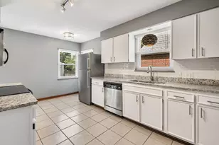 121 E Beechwold Blvd, Columbus, OH 43214 - Photo 22
