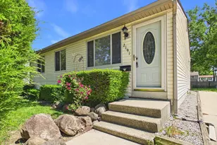 2191 Sprucefield Dr, Columbus, OH 43229 - Photo 2