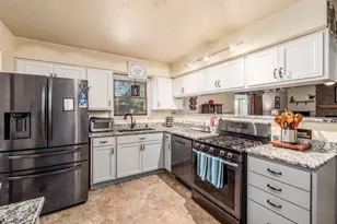 3267 Castleton St, Grove City, OH 43123 - Photo 6