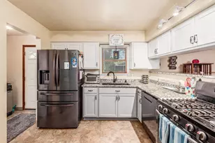 3267 Castleton St, Grove City, OH 43123 - Photo 4