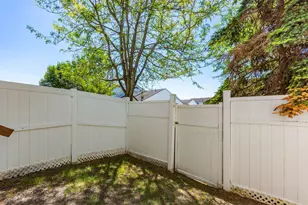 4645 Parrau Dr, Columbus, OH 43228 - Photo 32
