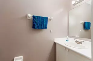 4645 Parrau Dr, Columbus, OH 43228 - Photo 10