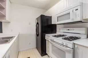 4645 Parrau Dr, Columbus, OH 43228 - Photo 12