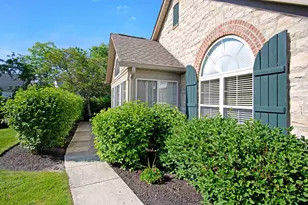 7390 Falls View Cir, Delaware, OH 43015 - Photo 4