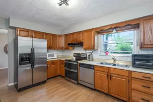 659 Parliament Ave, Columbus, OH 43230 - Photo 14